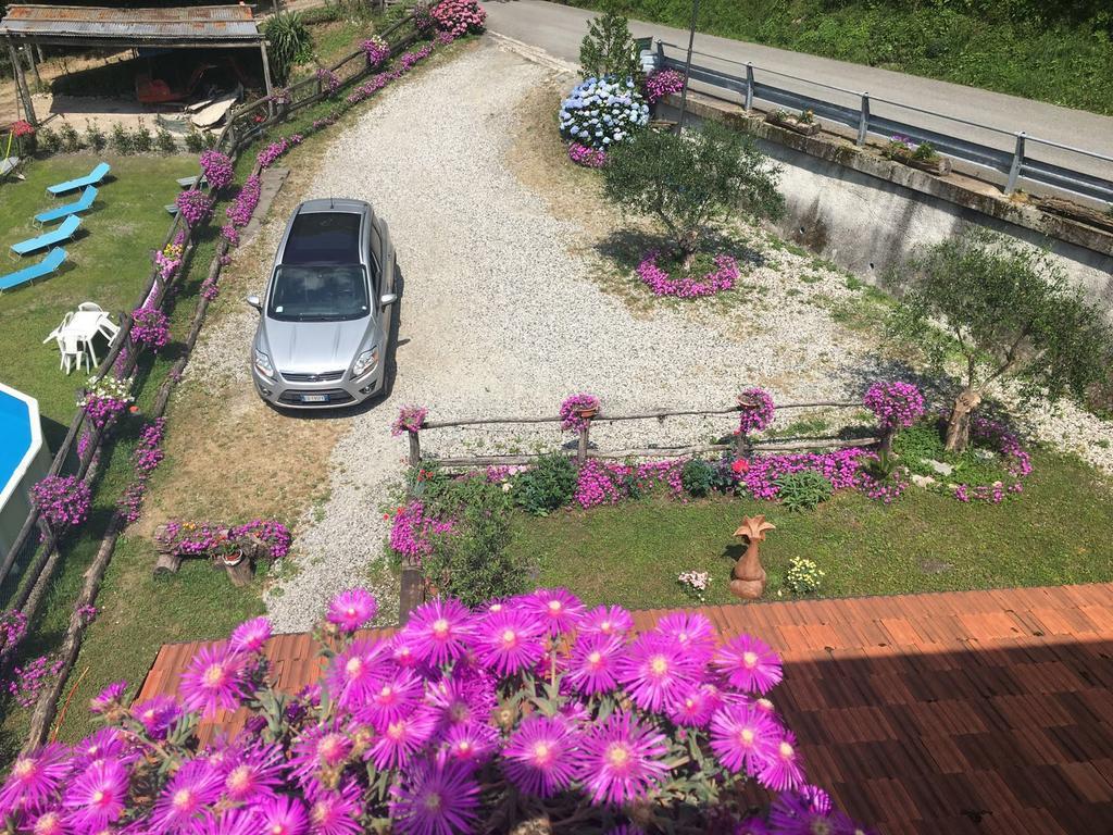 Agriturismo La Taverna Del Nonno Borzonasca Екстериор снимка