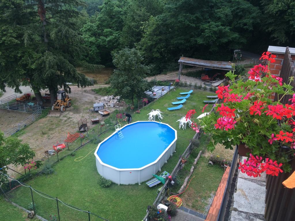 Agriturismo La Taverna Del Nonno Borzonasca Екстериор снимка