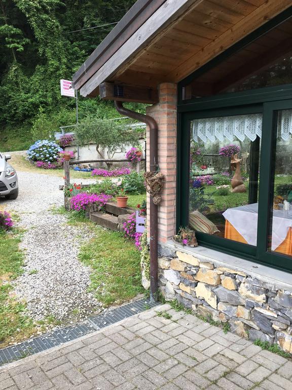 Agriturismo La Taverna Del Nonno Borzonasca Екстериор снимка